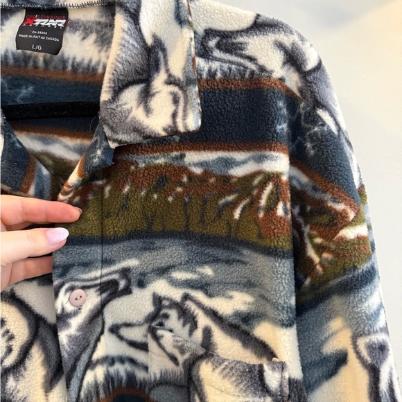 Men's wolf Patterned Shirt Jacket - Picture 3 of 4